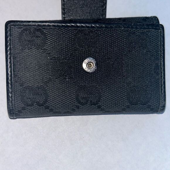 Authentic Vintage Gucci Black/Silver Keyholder - Picture 17 of 17
